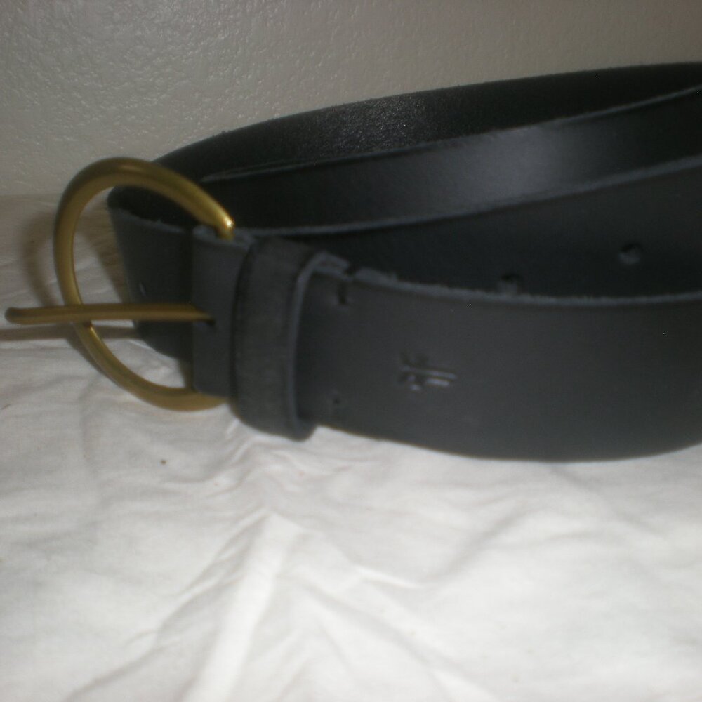 FRYE Brand  Black    Leather Belt    Size XL     NWOT